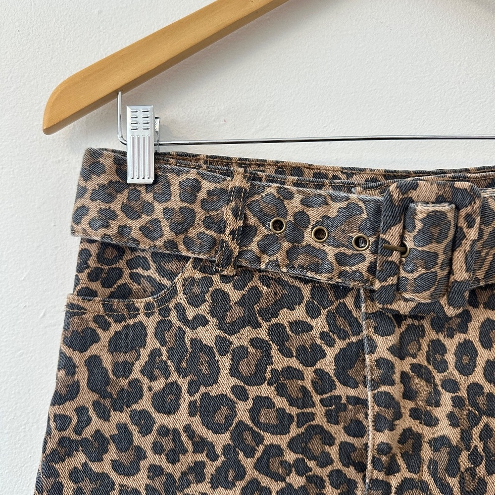 Show Me Your Mumu Tyra Belted Mini Skirt in Leopard Latte | Size Medium - Picture 6 of 15